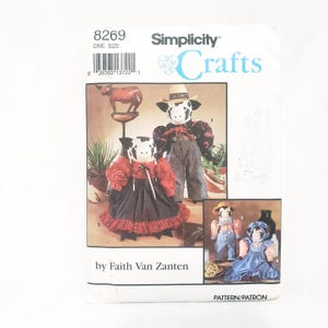 Decorative Cows and Clothing 19&quot; 8269 Simplicity Crafts 1992 Uncut Country