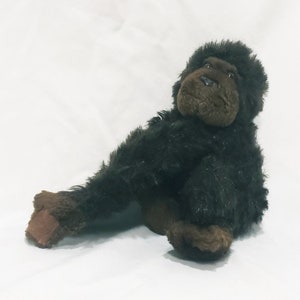R Dakin Monkey Ape Gorilla Plush Stuffed Animal 7&quot; 1982 Long Arms Connect Black