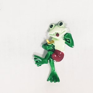 Vintage Frog Figure Sitting holding a Drink Brooch Pin Green Red 1&quot; Amphibian