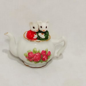 Mother and Daughter Mice Teapot Ornament Hallmark 2000  3&quot; Roses Porcelain