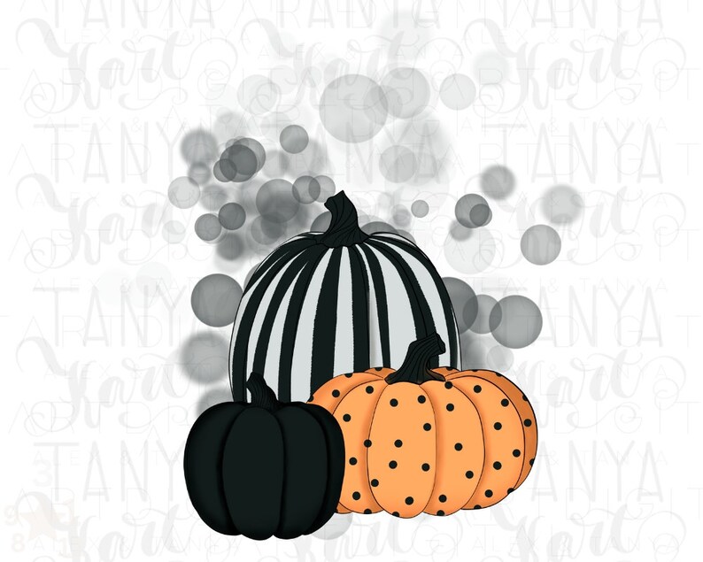 Puede incluir: Ilustraci&oacute;n de tres calabazas. Una calabaza grande con rayas verticales blancas y negras, una calabaza naranja mediana con lunares negros y una calabaza negra peque&ntilde;a. Todas tienen tallos negros sobre un fondo blanco.