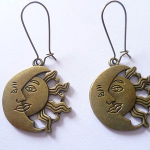 Sun and moon earrings,sun earrings,wiccan jewelry,sun jewelry,moon jewelry,pagan jewelry,planet,celestial,bronze sun,dangle bronze moon