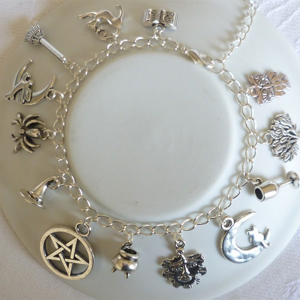 Wiccan bracelet,pagan bracelet,Halloween gift,wiccan jewelry,handmade,gift,pentagram jewellery,moon jewelry,witch jewelry,charm bracelet