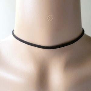 Black choker,choker necklace,faux suede choker,plain choker,gift for her,simple jewelry,thin choker,black necklace,goth jewelry,minimalist