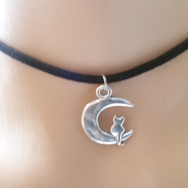 moon choker,cat and moon necklace,Halloween gift,charm necklace,celestial,wiccan jewelry,witch jewelry,black choker,moon jewelry