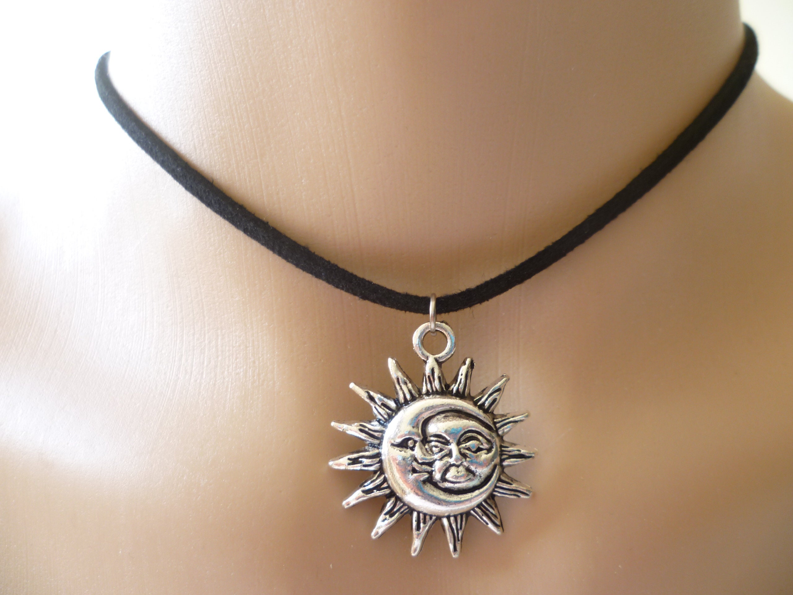 Two Suns Choker