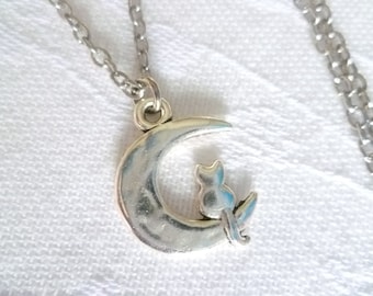 Silver cat and moon necklace. Celestial jewellery.
