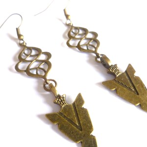 Arrowhead earrings,tribal jewelry,arrow earrings,tribal earrings,gift,handmade,bronze,dangle and drop,knot earrings,arrowhead charm