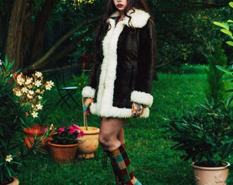 Vintage 1960s natural shearling sheepskin coat retro fur trim bohemian hippie mod jacket, Size S/M