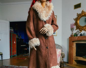 Penny Lane shearling coat • Iconic 70s sheepskin lamb fur princess coat • Afghan coat • Boho Hippie Iconic Fur Jacket, Daisy Jones coat M/L