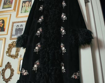 Vintage bestickter afghanischer Mantel aus echtem Leder im Penny Lane 70er-Jahre-Stil, Kunstpelz, Boho-Hippie-Stil, langer Pelzmantel, Festival-Outfit, Whimsigoth-Jacke