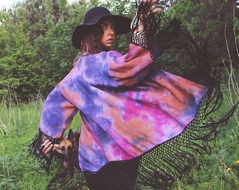 Farbowana na kolor tie-dye kurtka kimonowa z frędzlami w stylu boho, hipisowskim, psychodelicznym, w stylu lat 70. Stevie Nicks i Daisy Jones. Rozmiar M.