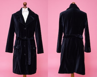 Gorgeous! Black velvet vegan coat. The LOve Witch velvet coat with belt. Size M/L