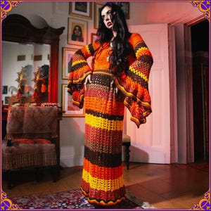 Spectacular 1970s crochet maxi dress. 100% handmade dress. 70s bell sleeve crochet maxi dress. 60s 70s psychedelic hippie dress. Size MEDIUM