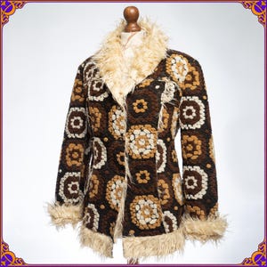 Vintage 1960s afghan inspired granny square & faux fur vegan fur coat. Size M/L