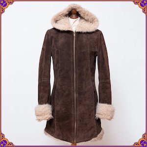 The ultimate Penny Lane vintage brown suede leather coat with faux fur trim. 1960s 1970s style jacket. Daisy Jones coat. Boho hippie size S