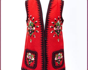Auténtico chaleco vintage de lana bordado a mano de los años 70. El chaleco folk más hermoso. Un arte único para lucir. Talla S/M