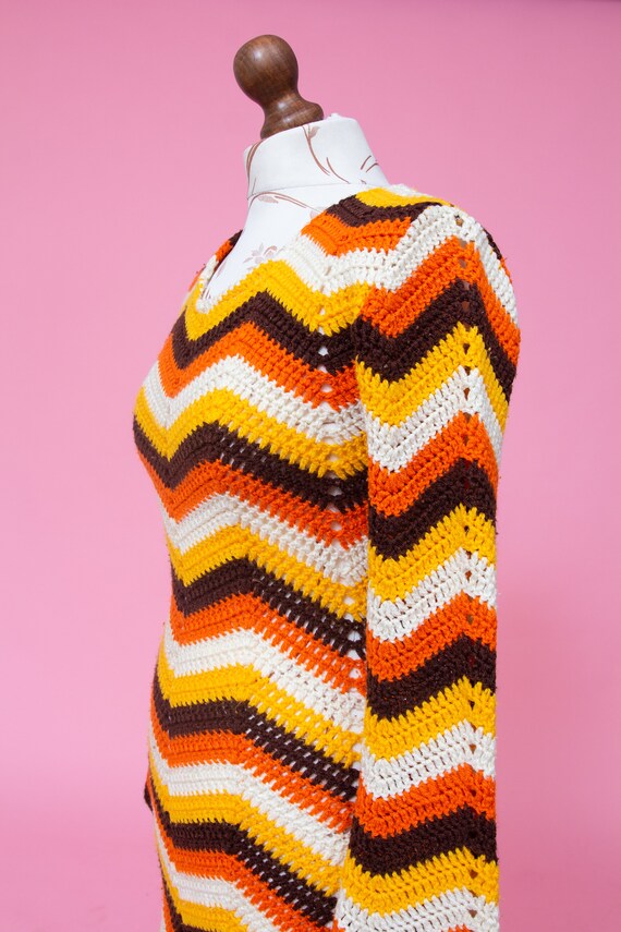 Super groovy vintage 70s crochet dress. SO so mag… - image 5
