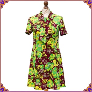 Vintage retro mod 1970s dress featuring a colorful retro floral print. 60s 70s gogo dress. Neon psychedelic vintage dress. Size MEDIUM