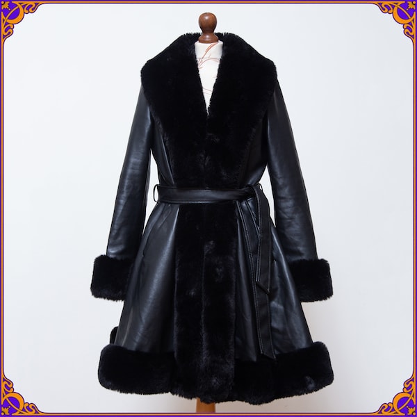 Manteau princesse en faux mouton et simili cuir inspiré des années 70, coupe ajustée, absolument SPECTACULAIRE, avec ceinture. Manteau style princesse russe des années 60. M/L