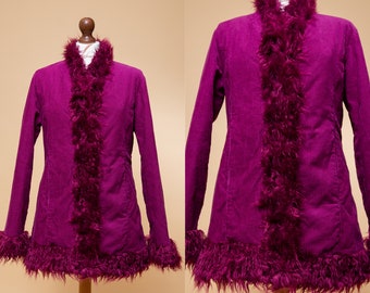 COAT WITH FEUX FUR TRIM AND BELT SWINGING SIXTIES