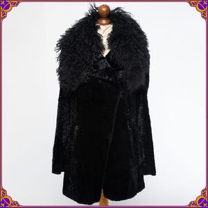Vintage luxurious mongolian tibetan sheep fur coat. Iconic Penny Lane coat! Boho hippie afghan coat. Tibetan fur. Daisy Jones coat. Size S