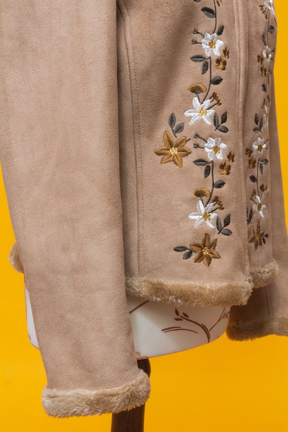 Wonderful 1960s 1970s inspired embroidered vegan … - image 7