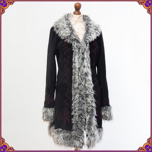 70s afghan vegan coat. Vintage boho chic y2k faux fur coat. Penny Lane coat. Faux fur embroidered coat. Daisy Jones coat. Size M