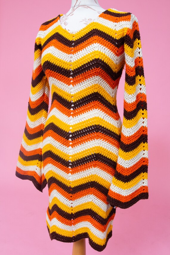 Super groovy vintage 70s crochet dress. SO so mag… - image 7