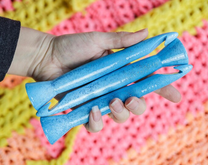 15mm Crochet Hook 3D Printed Jumbo Crochet Hook Blue Ombre Edition