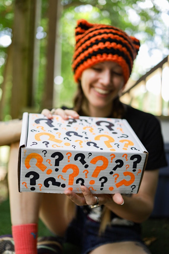 2026 Halloween Crochet Mystery Box Pre-order, Surprise Halloween Crocheter Gift Box!!