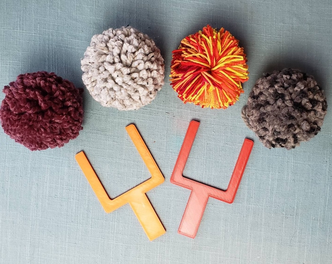 Simple Jumbo Pom Pom and Tassel Maker, Makes Large Pom Poms and Tassels for Crocheters, Gift for Knitters and Crafters, Stocking Stuffer