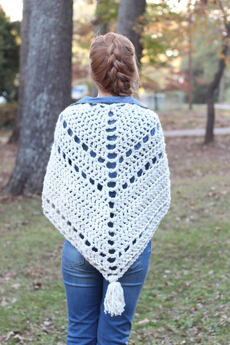 Super Chunky Triangle Wrap Crochet Pattern, Simple Oversized Meditation Wrap, Super Bulky yarn, Beginner Friendly Pattern image 9