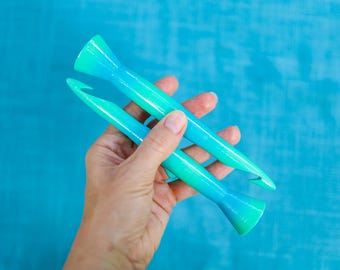 15mm Crochet Hook, 3D Printed Ergonomic Jumbo Crochet Hook, Aqua Ombre Edition, gift for crocheter