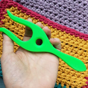 Lucet Fork, 3D Printed I-Cord Maker, Gift for Crocheter, knitter or crafter, Stocking stuffer neon green