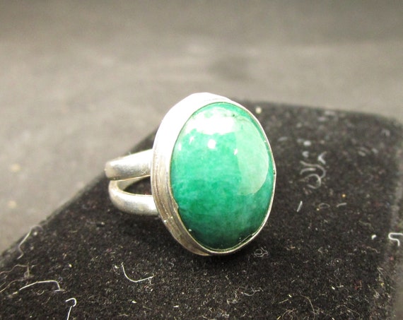 BG-039 925 Silver ring, (sterling) with Emerald gemstone - free shipping