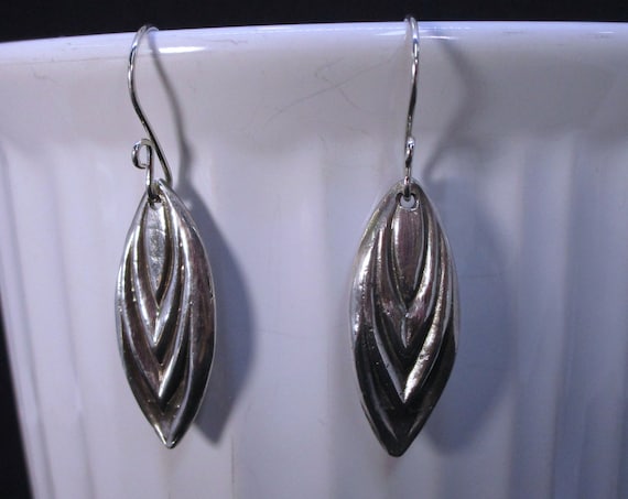 BO-270 earring in silver metal clay - free shipping