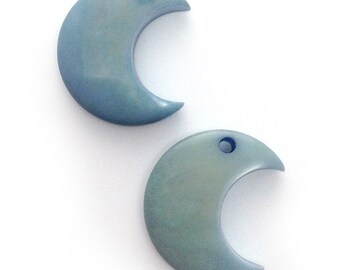 2 Tagua Pendant, Crescent moon, sky blue, 25 mm, 2 Pieces