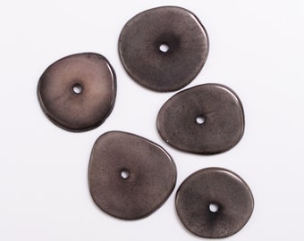Tagua Mini discs gray 15-30 mm 5 pieces hole in the middle Tagua bead