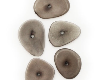 Tagua mini slices light grey 15-30 mm 5 piece taguabee hole in the middle center hole tagua slices thin slices tagua beads thin slices