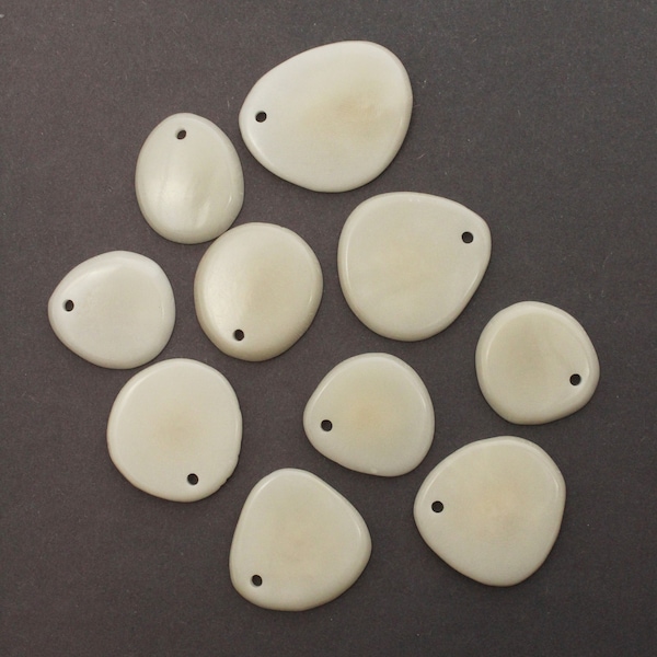 Tagua mini discs natural 20-30 mm 10 pieces disc beads tagua beads tagua slices thin discs natural beads 20 mm beads 30 mm slices