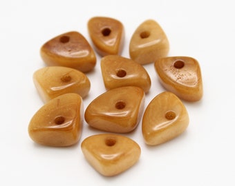 Tagua triangles light brown 10 pieces 8 mm small square Tagua beads light brown 8 mm Tagua pieces irregular natural beads triangular