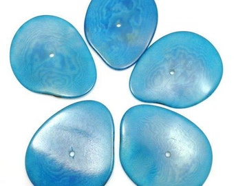 Taguachips large, turquoise, 38mm, 5 pieces, a hole m