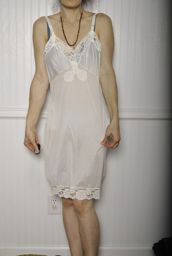 VINTAGE BARONET white lace slip / sz 36 short nigh