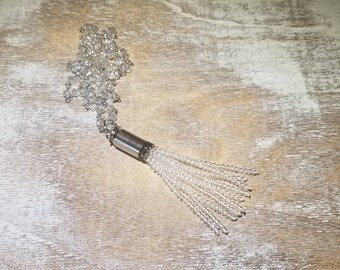 Collar con casquillo de bala calibre 40 con colgante de borla con cuentas y cadena con cuentas