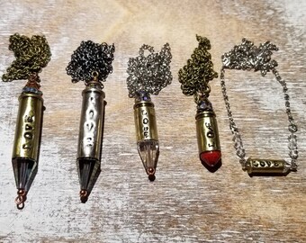 Collares colgantes LOVE Bullet Casing estampados a mano