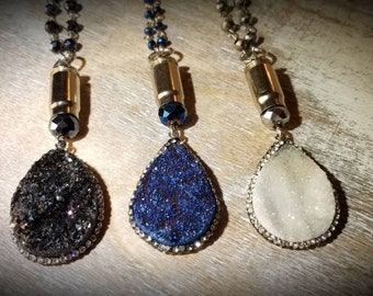 357 Sig Bullet Casing Collar con colgante de piedra druzy y cadena con cuentas