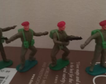 Timpo Red Beret Paratroopers Vintage Soldiers