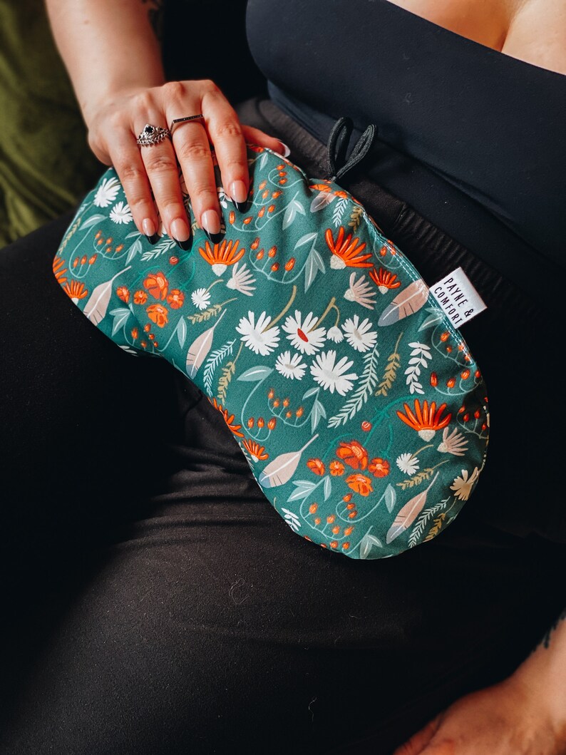 The Monthly Bean Menstrual Cramp Heating Pad Floral Options image 4