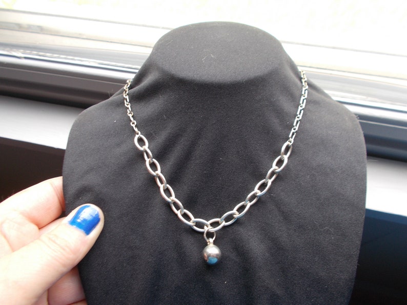 Cool silvertone chain 16 inches